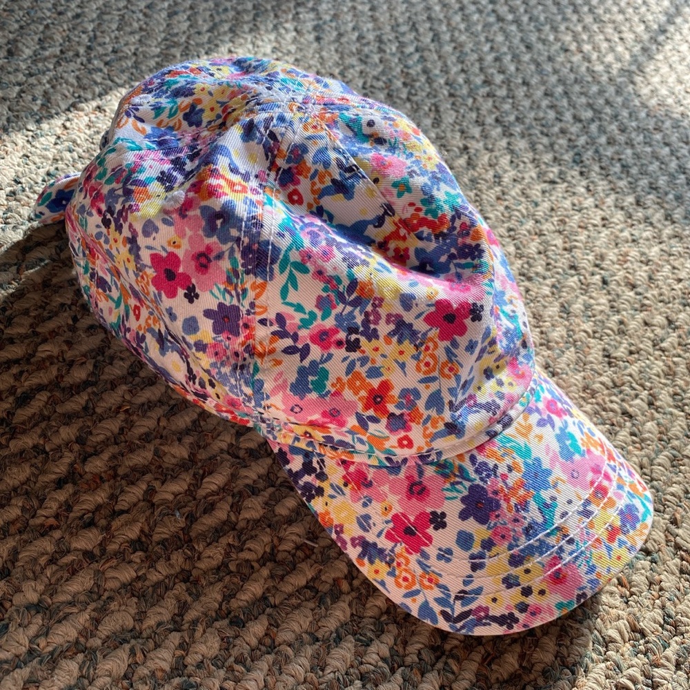 WATERCOLOR FLOWER PRINT HAT 🌸
